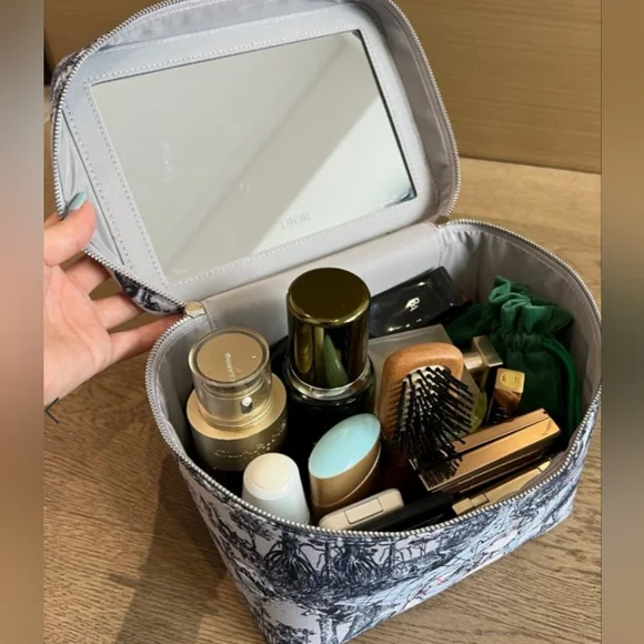 Dior Beauty Around the World Vanity Bag Cosmetic Case - Picture 11 of 11